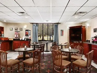 Days By Wyndham Hood Hotel 2*